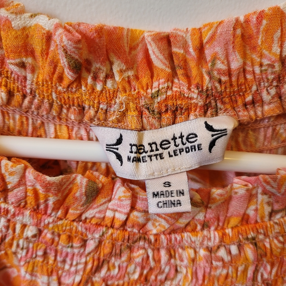Nanette shirt size small